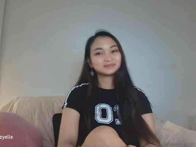 RozyElle webcam