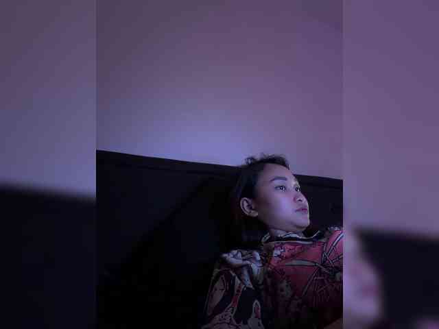 RozyElle webcam