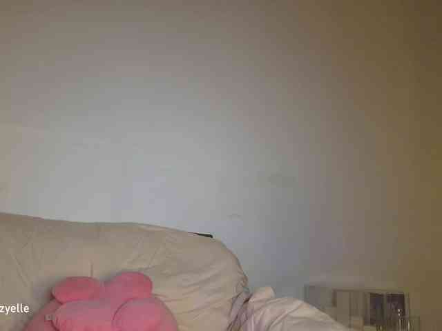 RozyElle webcam