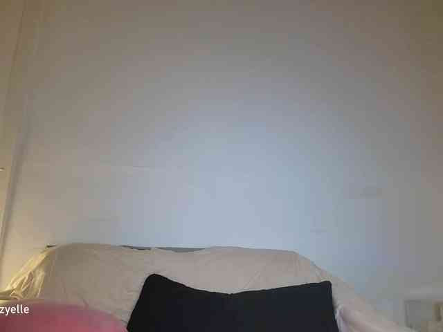 RozyElle webcam