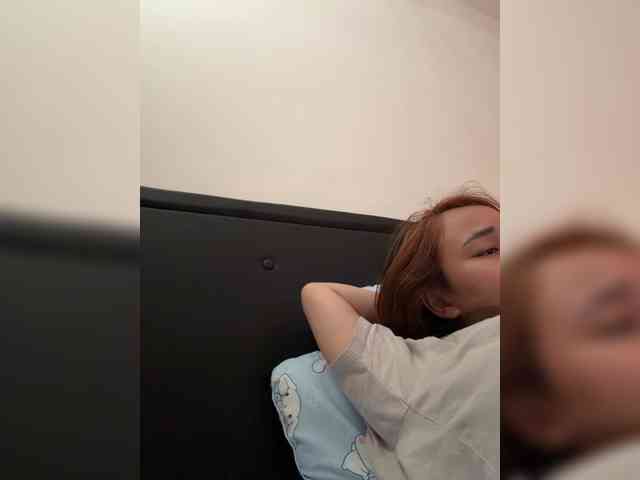 RozyElle webcam