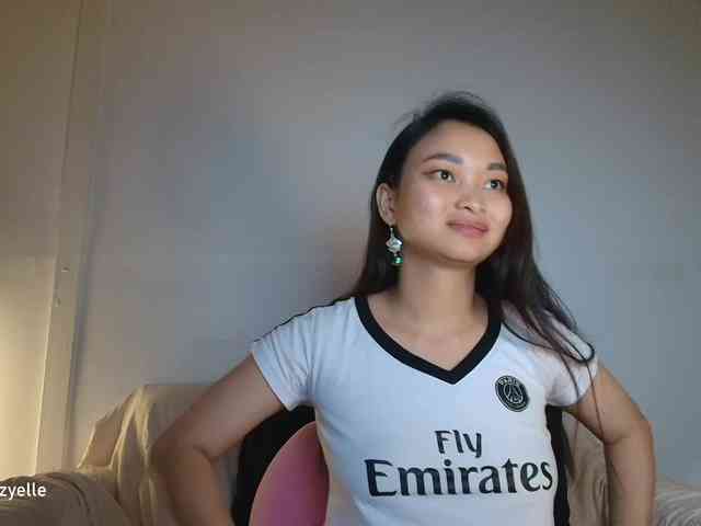 RozyElle webcam