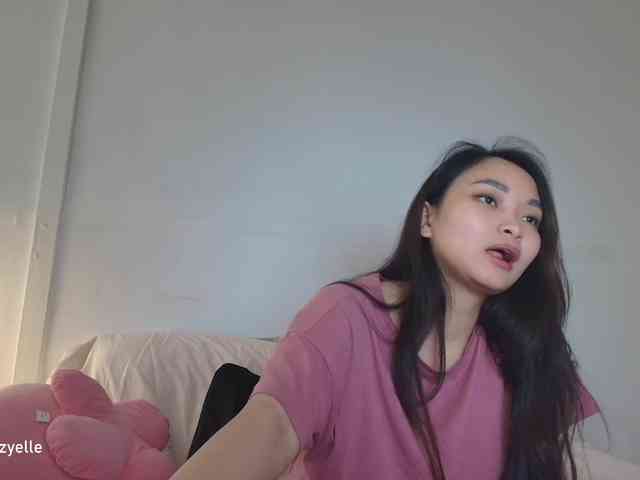 RozyElle webcam