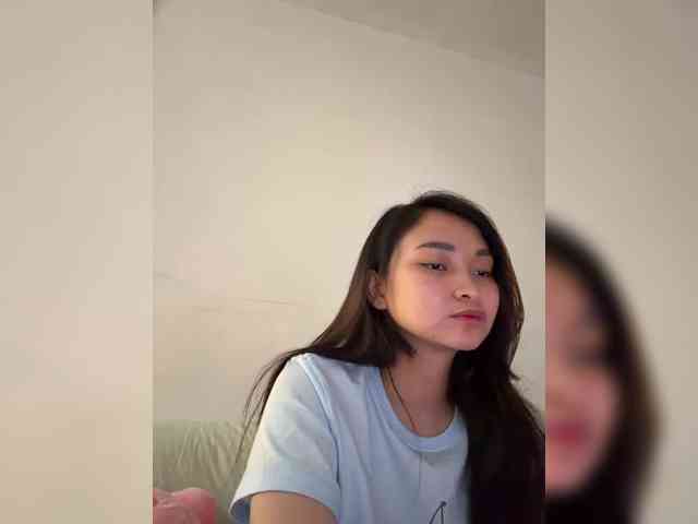 RozyElle webcam