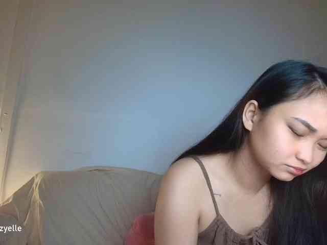 RozyElle webcam