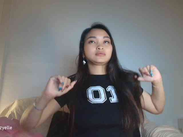 RozyElle webcam