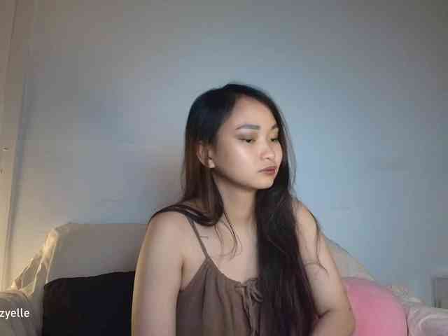 RozyElle webcam