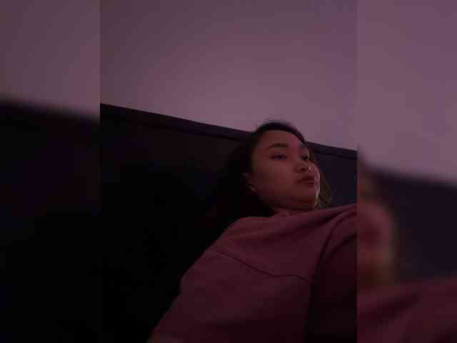 RozyElle webcam