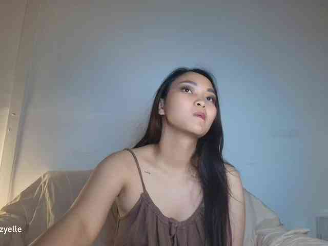 RozyElle webcam