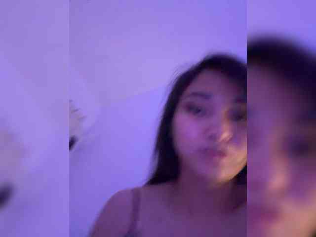 RozyElle webcam
