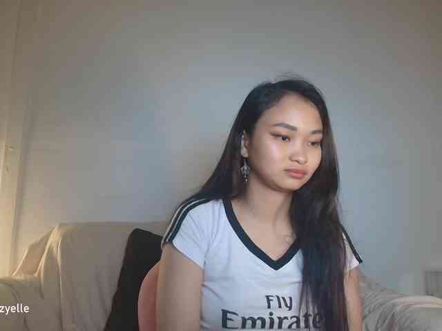 RozyElle webcam