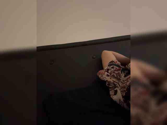 RozyElle webcam