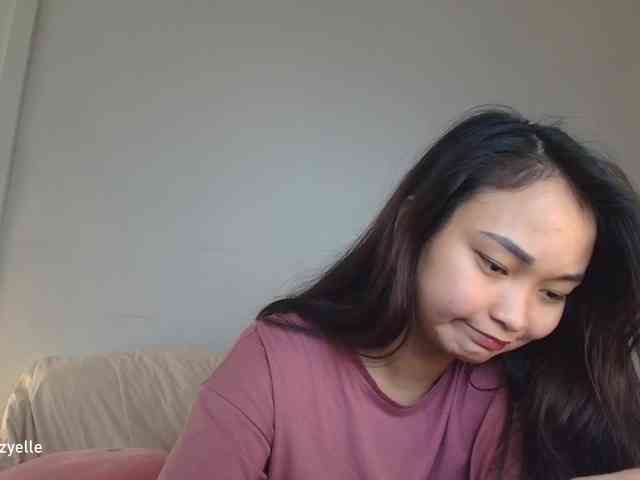 RozyElle webcam