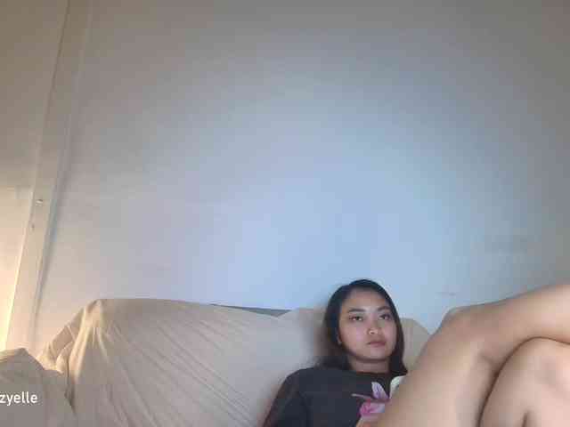 RozyElle webcam