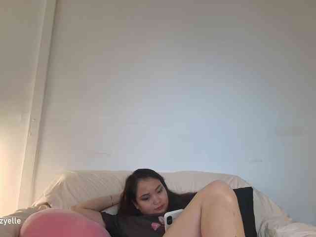 RozyElle webcam
