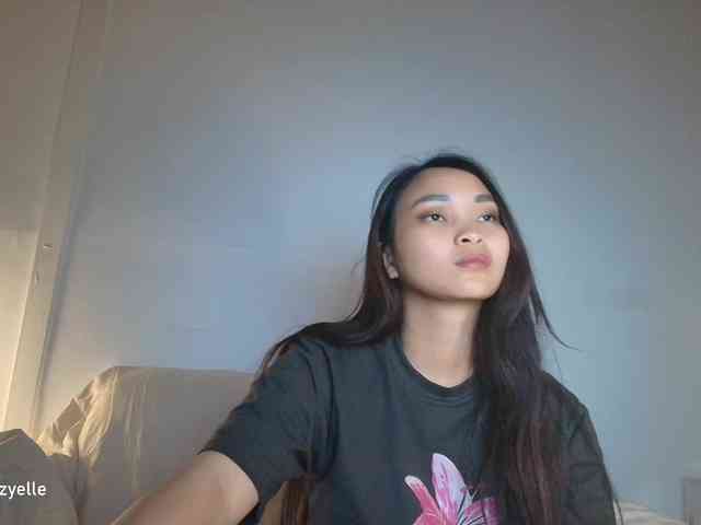 RozyElle webcam