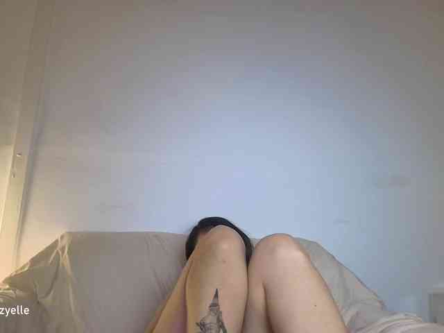 RozyElle webcam