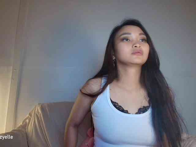 RozyElle webcam