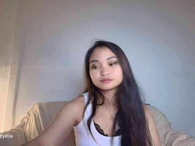 RozyElle webcam