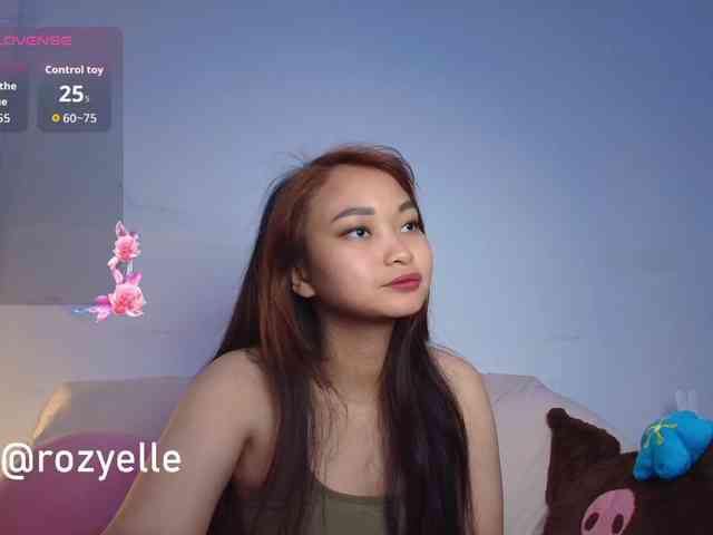 RozyElle webcam