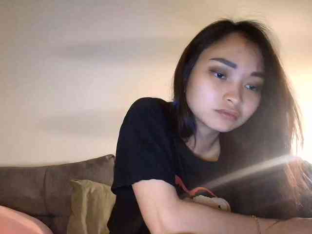 RozyElle webcam