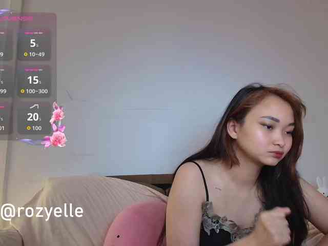 RozyElle webcam