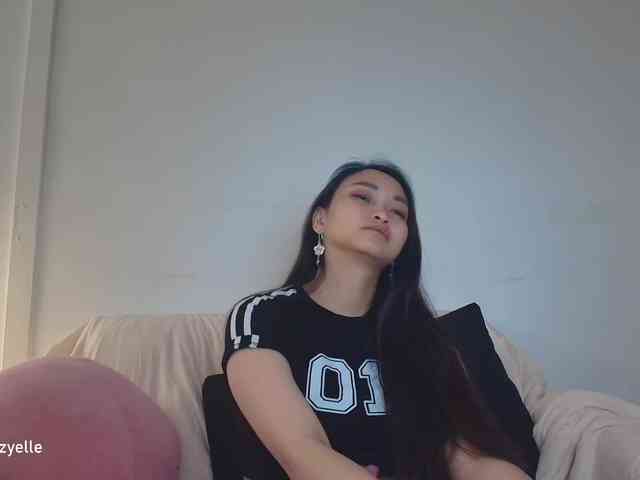 RozyElle webcam