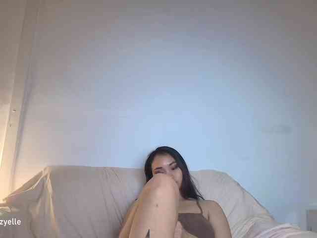 RozyElle webcam