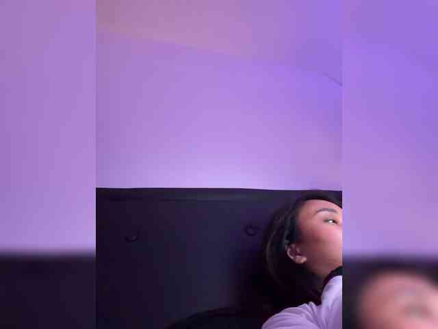 RozyElle webcam