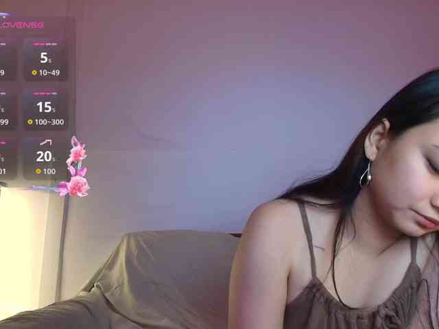 RozyElle webcam