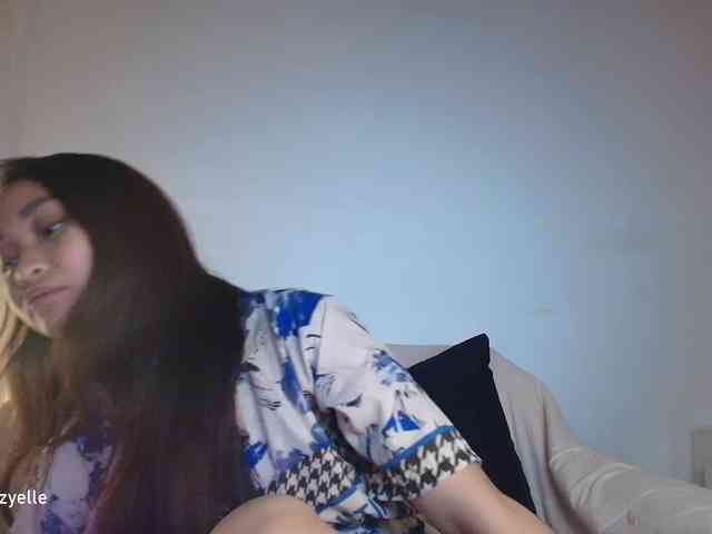 RozyElle webcam