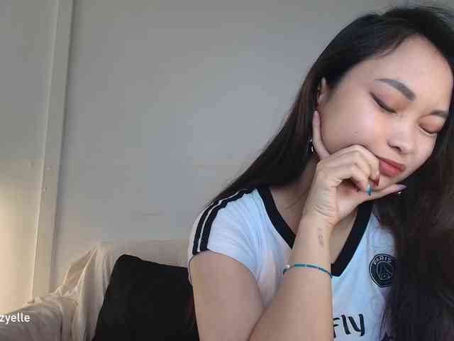RozyElle webcam