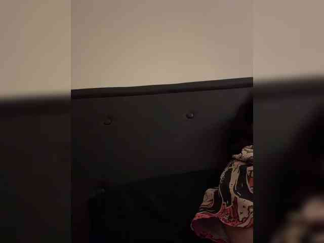 RozyElle webcam