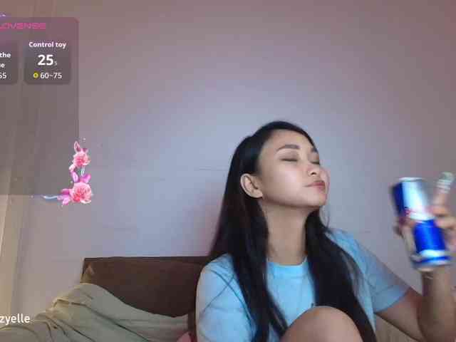 RozyElle webcam