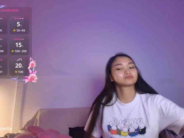 RozyElle webcam