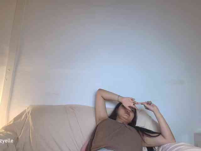 RozyElle webcam