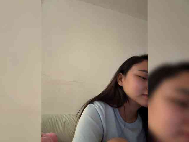 RozyElle webcam
