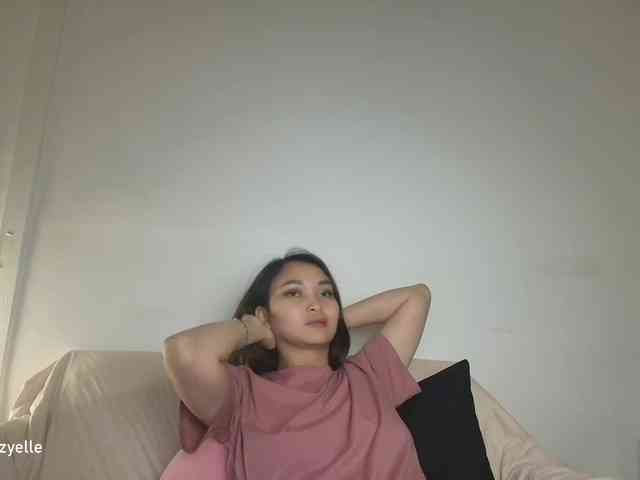 RozyElle webcam