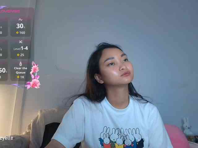RozyElle webcam