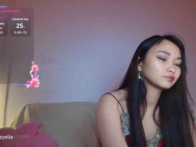 RozyElle webcam