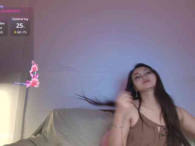 RozyElle webcam