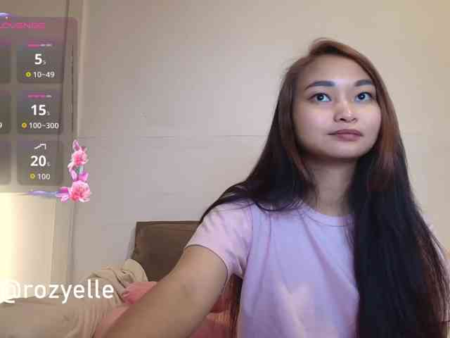 RozyElle webcam