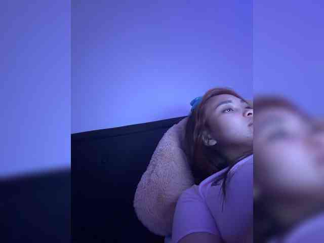 RozyElle webcam