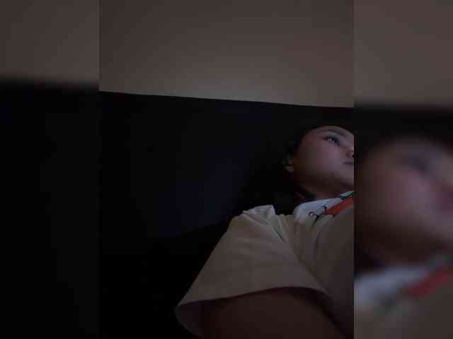 RozyElle webcam
