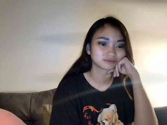 RozyElle webcam