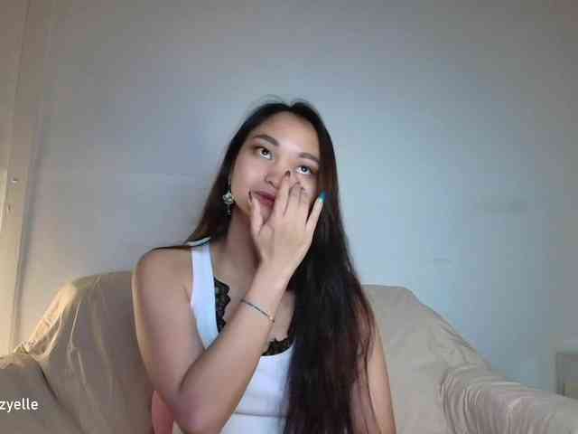 RozyElle webcam