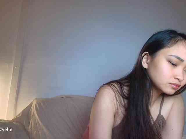 RozyElle webcam