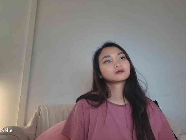 RozyElle webcam
