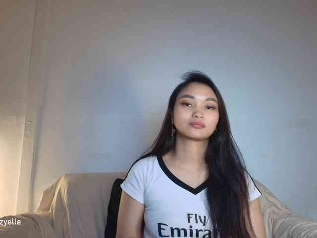 RozyElle webcam