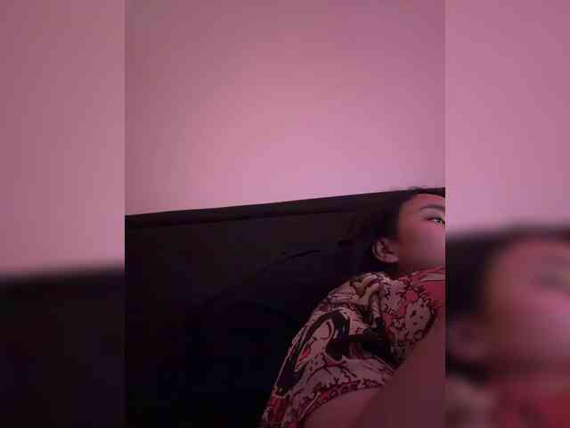 RozyElle webcam